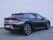Kia EV6 Plus 77.4 kWh | Stuur-/stoelverwarming + ventilatie | Elektr. stoelverstelling + achterklep | Leer | Warmtepomp | 19' LM | Camera | LED |