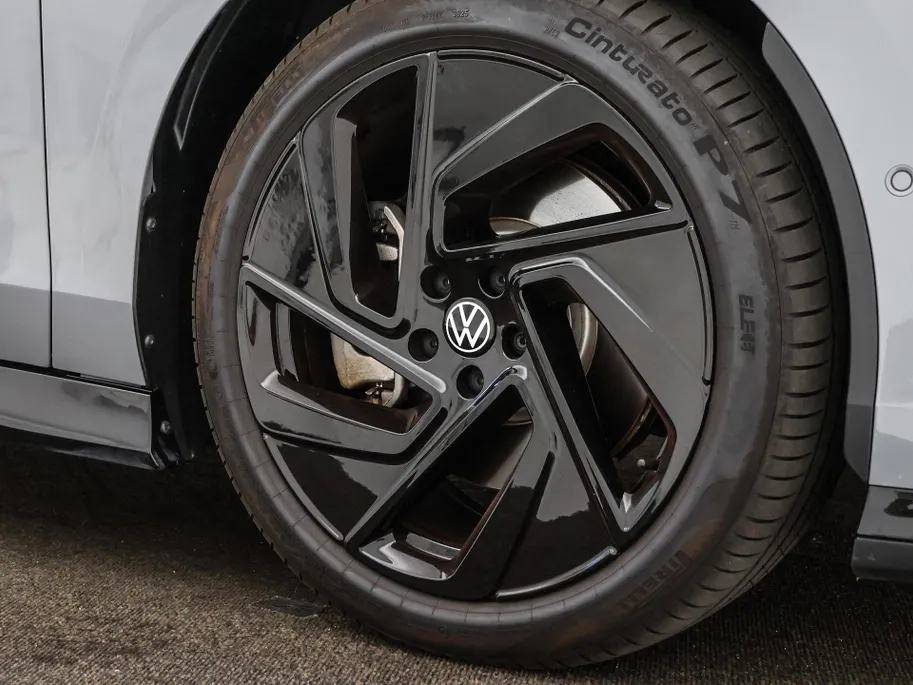 Volkswagen ID.7 Pro Limited Edition 77 kWh accu 286 pk · Achteruitrijcamera · Draadloze telefoonverbinding · LEDER INTERIEUR -