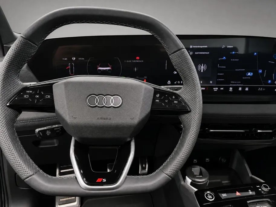 Audi Q6 e-tron S edition Quattro 100 kWh 387pk · SOH 97,1% · Panoramadak · 360 Camera · Wegklapbare Trekhaak · Elek. Voorstoelen · Kuipsport stoel · 20'' Inch · Garantie t/m 23-04-2030 of 100.000km