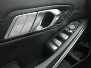 BMW 3 Serie 320e M-Sport Aut. |Schuifdak |Head-Up |Facelift - Widescreen!