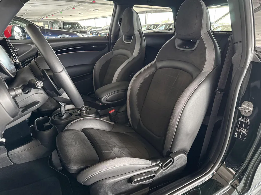 MINI Cooper 3-deurs 2.0 John Cooper Works JCW Pack