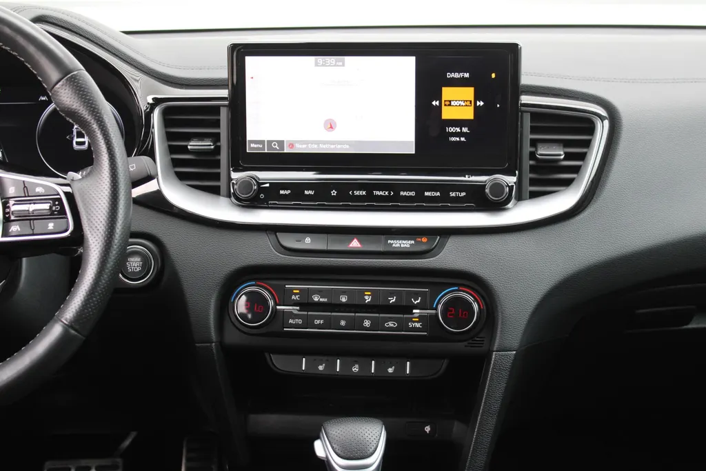 Kia ProCeed 1.5 T-GDi DCT7 GT-Line | BTW Auto | Automaat | Trekhaak | Verwarmde sportstoelen | Camera | Dodehoek detectie | Telefoonlader | LED |