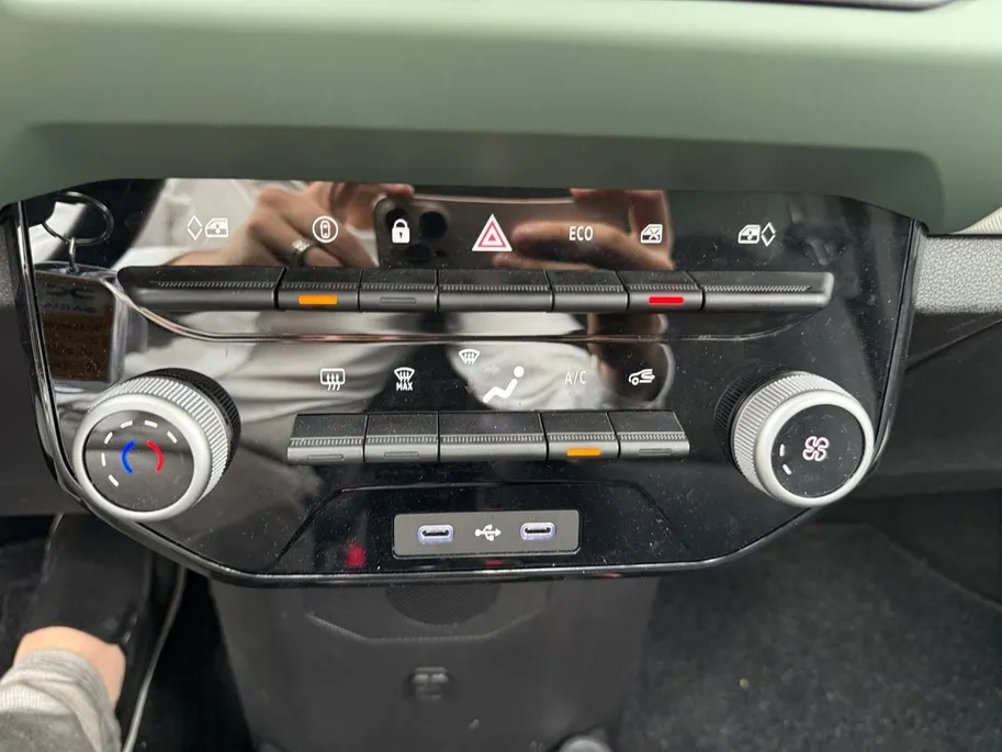 Dacia Spring Extreme 65 26.8 kWh AUTOMAAT CAMERA CRUISE CONTROL APPLE CARPLAY ANDROID AUTO ZEER MOOIE AUTO METEEN RIJDEN