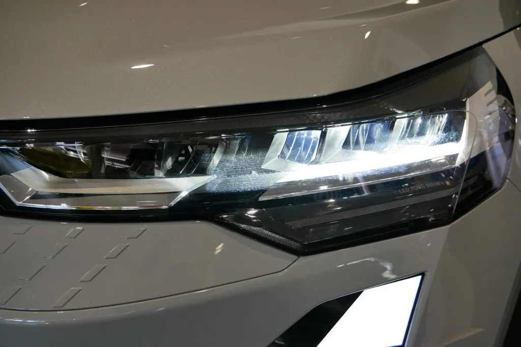Renault Captur 1.8 E-Tech full hybrid 160 esprit Alpine | Profiteer nu van €2.500,- Zeeuw & Zeeuw voorraadkorting |Elec. Schuif/kantel dak | Harman Kardon geluidinstallatie | Uit voorraad leverbaar op = op