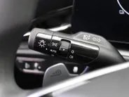 Kia Niro EV Light Edition 64.8 kWh | Camera | Cruise adapt. | Clima | 17' LM | Navi | Keyless | All season banden | 17% bijtelling |