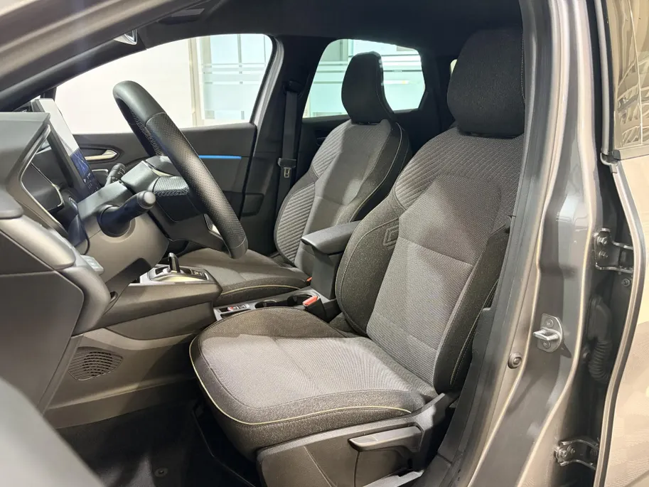 Renault Captur 160PK E-Tech Full Hybrid Techno Automaat | Camera | Parkeersensoren | Adaptive Cruise Control | Climate Control | Apple CarPlay/Android Auto | Full LED | Licht & Regen Sensor | Lichtmetalen Velgen |
