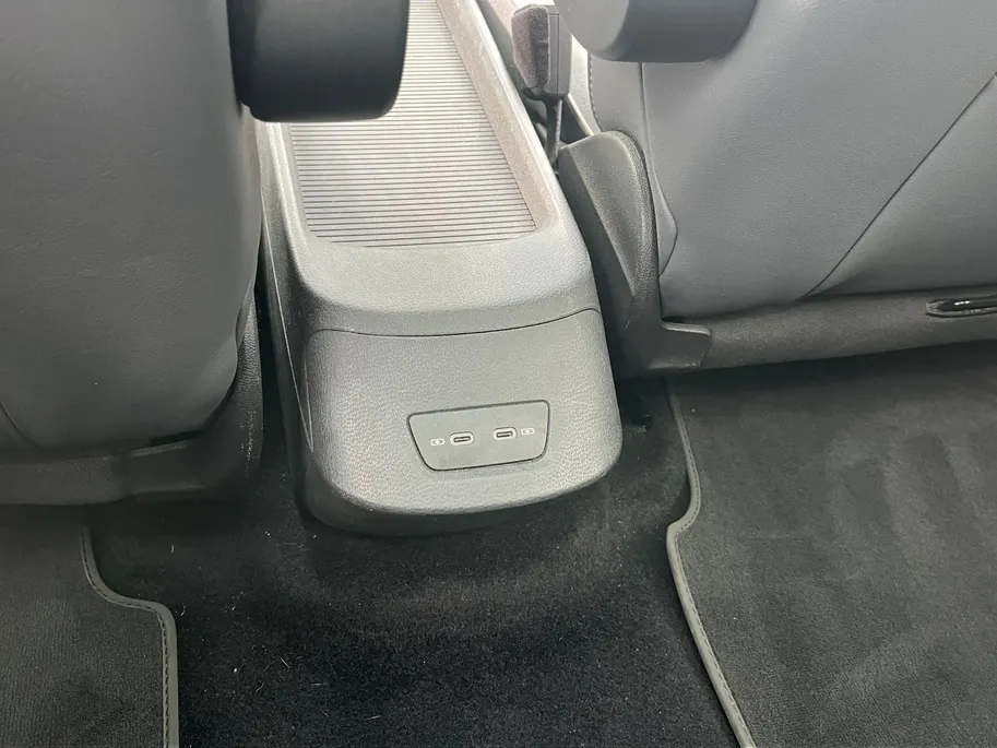 Volkswagen ID.3 First Plus 58 kWh SOH 90,8 | Panoramadak | WLTP 424 km | Adapt. Cruise | Navigatie | CarPlay | Stoel-/stuurverwarming | Etc.