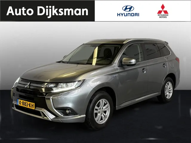 Mitsubishi Outlander 2.4 PHEV Pure + Carplay
