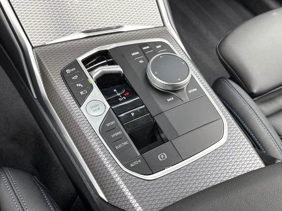 BMW 3 Serie Touring 330e