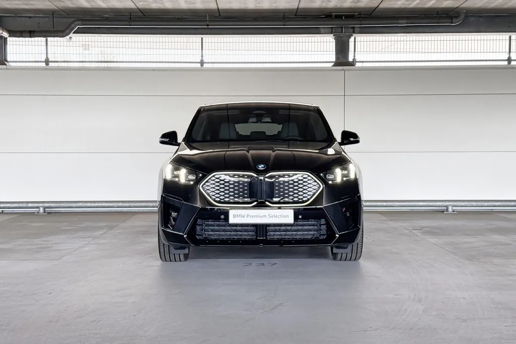 BMW iX2 eDrive20 67 kWh M Sport Edition