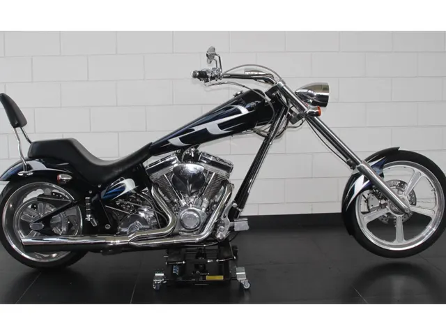 Harley-Davidson Iron IRON HORSE-SOFTTAIL-CHOPPER-SPECIAL PAINT- NW!-