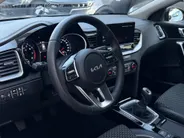 Kia XCeed 1.0 T-GDi DynamicLine | Trekhaak | Achteruitrijcamera | Parkeersensoren achter | Apple/Android Carplay | Navi | Climate Control | LMV