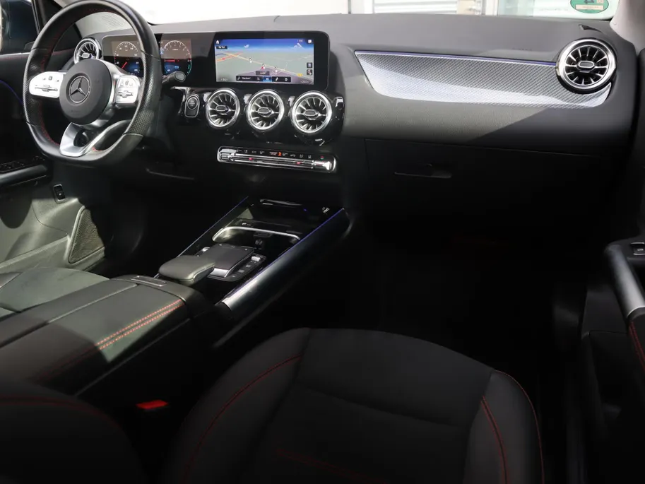 Mercedes-Benz GLA 250 e AMG Line l Trekhaak l Panoramadak l Keyless l Stoelverwarming l Memory