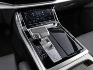 Audi Q7 55 TFSIe 280kW/381PK quattro S Line · Panoramadak · Trekhaak · Luchtvering · 360gr camera · Dodehoeksensor · 21'' · Servosluiting · Adaptive Cruise Control ·