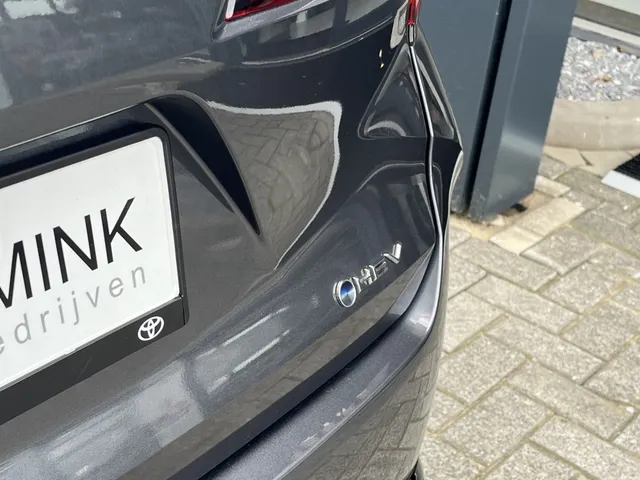 Toyota Corolla Touring Sports Hybrid 140 Active