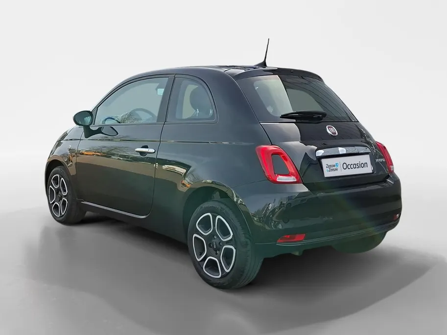 Fiat 500 Club | 1.0 Hybrid | Tech Pack | airco (automatisch) | Apple Carplay / Android Auto | Regensensor | 12 maanden Bovag garantie