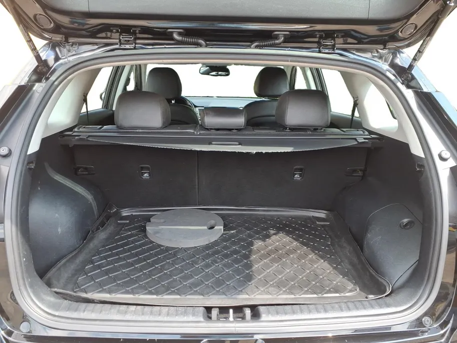 Kia Niro 1.6 GDi Hybrid First Edition achteruitrijcamera , navigatiesysteem full map , electronic climate controle , cruise , parkeersensor , lm velgen zwart .