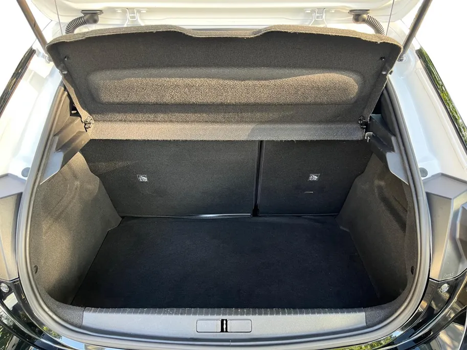 Opel Corsa 1.2 Edition | AUTOMAAT | Carplay | Stoelverwarming | Dodehoek detectie | Climate Control | Draadloze telefoonlader | Parkeercamera