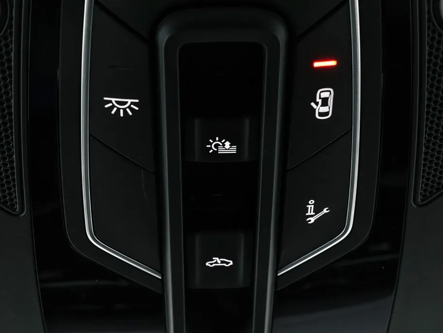Audi Q8 55 TFSI e quattro Pro Line S 394 PK · 22' LM Velgen · Glazen panorama dak · B&O Premium 3D · Assist. plus, remote park · Stoelventilatie + Massage · Trekhaak · Servosluiting