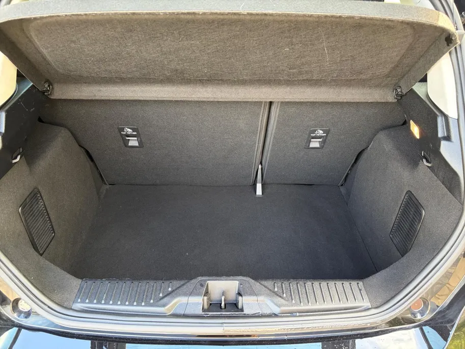 Ford Fiesta 1.0 EcoBoost Hybrid Titanium 125PK | 1e Eigenaar | NL-Auto | Apple Carplay / Android Auto | LED | Parkeersensoren | Cruise Control | Climate Control