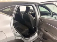 Renault Captur 130PK TCe Initiale Paris Automaat | 360 Camera | Cruise Control Adaptief | Parkeersensoren | Stoel & Stuurwiel Verwarming | Climate Control | Licht & Regen Sensor | Dodehoek Detectie |