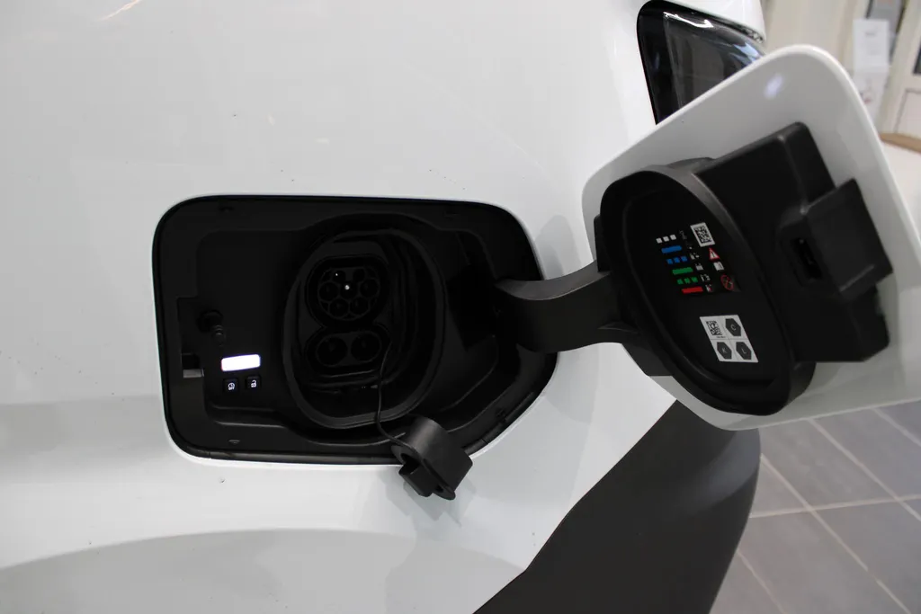 Nissan Interstar Interstar-e L2H2 Limited 87 kWh | 100% ELECTRISCH | Direct uit voorraad leverbaar!