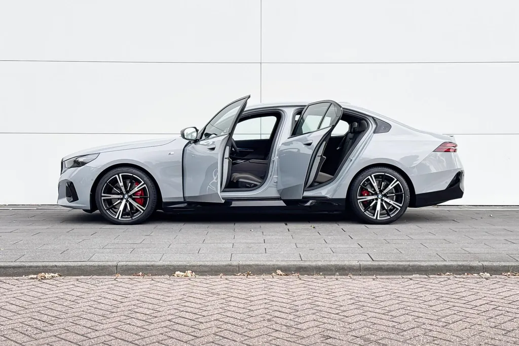 BMW i5 Sedan M60 xDrive 84 kWh