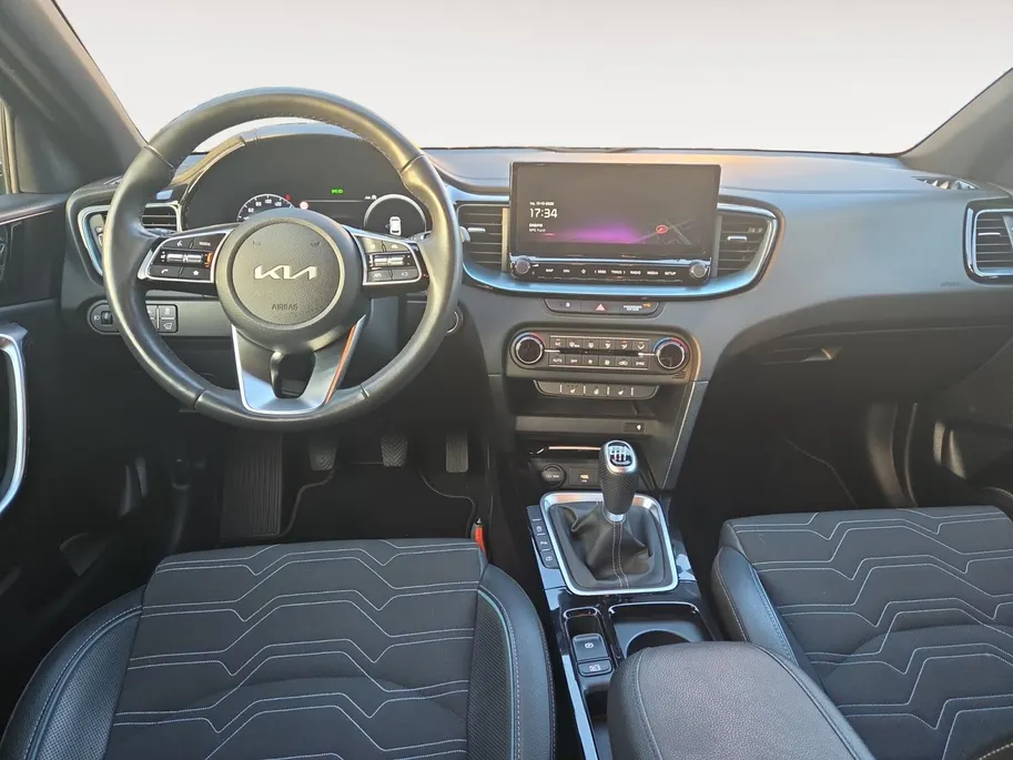 Kia Ceed Sportswagon 1.0 T-GDi Design Edition | Cruise Control | Climate Control | Camera | Navigatie | Lederen Bekleding | Stoelverwarming | Stuurverwarming |