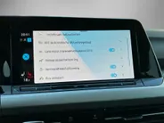 Volkswagen Golf Variant 1.0eTSI/110PK DSG Life · Navigatie · Camera + Parkeersensoren · Apple/Android Car Play · Stoelverwarming · Elektrische stoelverstelling ·