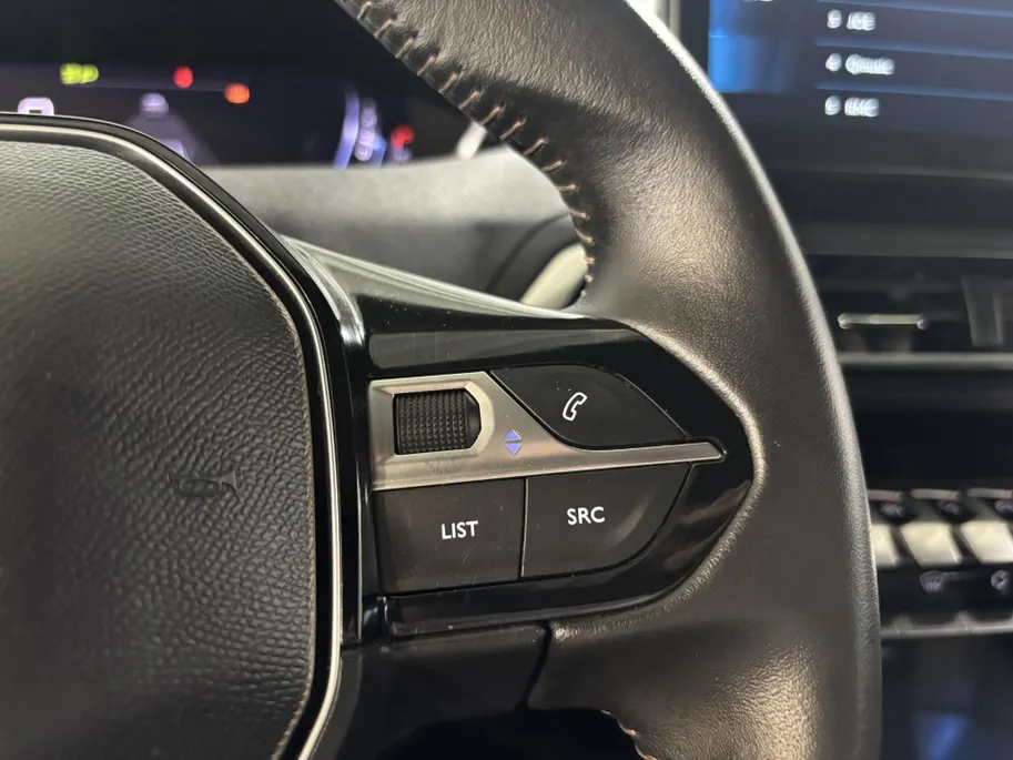 Peugeot 3008 1.2 - 130PK PureTech Allure | Elektrische Achterklep | Digital Cockpit | Navi | Camera | Parkeersensoren | Apple CarPlay/Android Auto | Lichtmetalen Velgen | Adaptive Cruise Control |