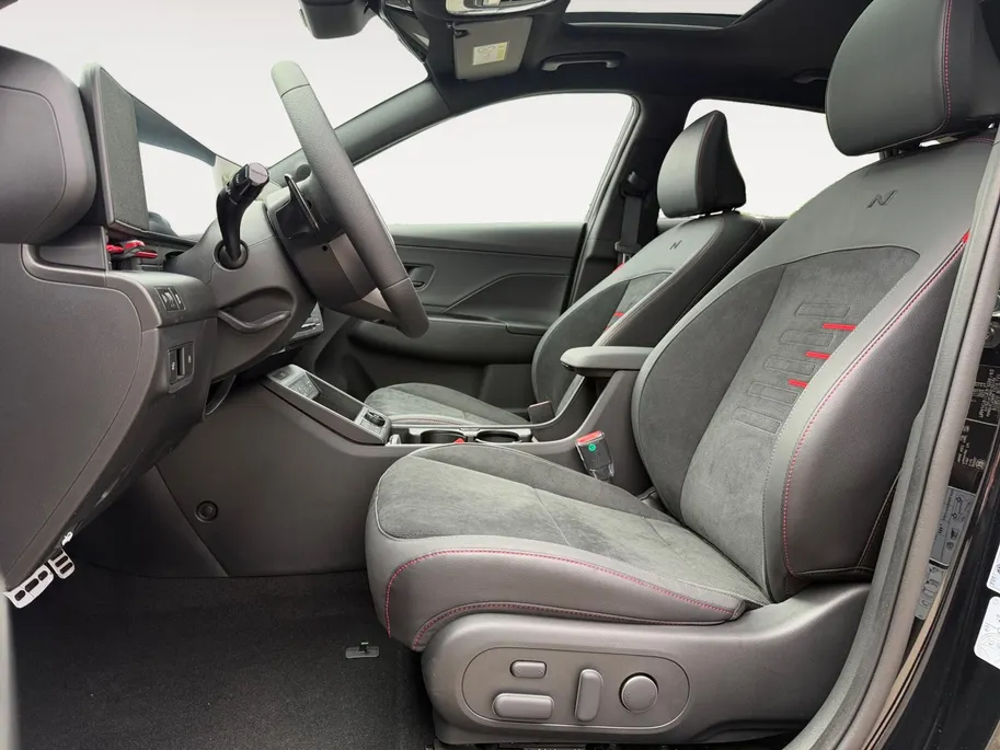 Hyundai Kona Electric N Line Sky 64.8 kWh | SUPER GAVE ACTIE, NU TOT €4.000,- KORTING | OP=OP | UIT VOORRAAD LEVERBAAR |