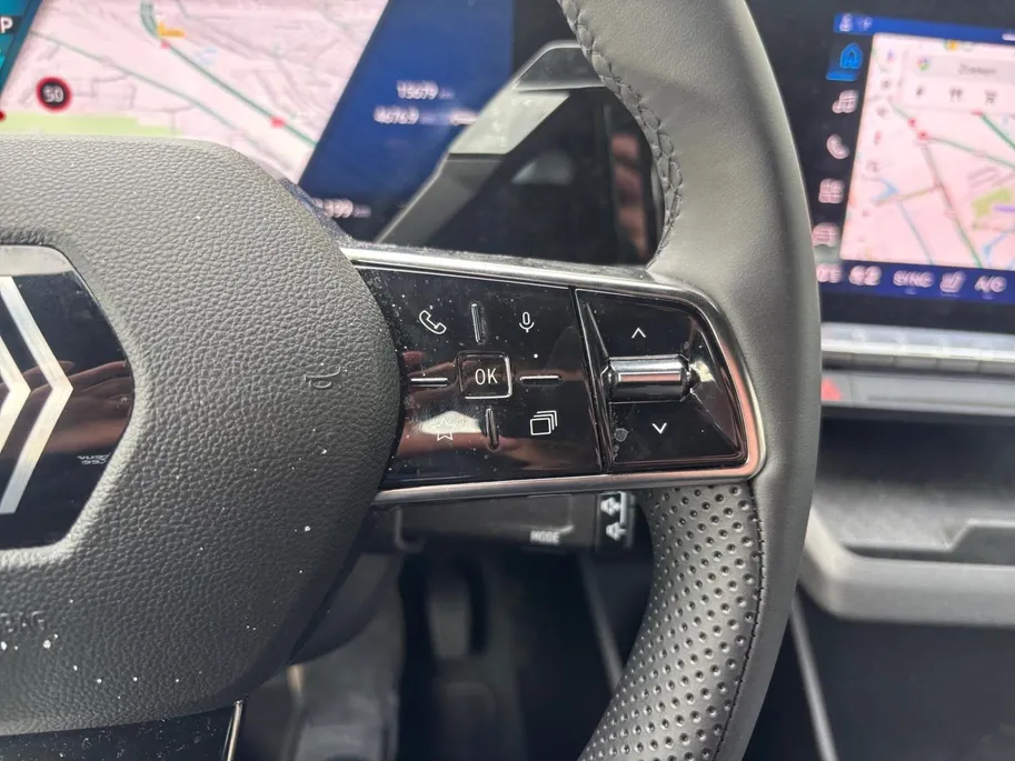 Renault Megane E-Tech comfort range Evolution 60 kWh DEMO| NAVI AIRCO CRUISE CONTROLE APPLE CARPLAY ANDROID AUTO ADAPTIEVE CRUISE CONTROLE 20INCH VELGEN ZEER MOOIE AUTO