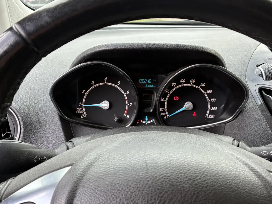Ford Tourneo Courier 1.0 Titanium