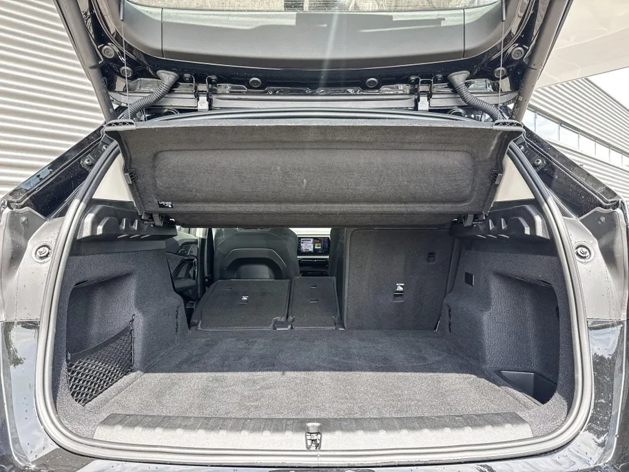 BMW iX1 xDrive30 Launch Edition 67 kWh