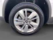 Škoda Karoq 1.5 TSI ACT Business Edition | Lichtmetalen velgen| Parkeer sensoren| Automaat| Camera| Cruise Control| Zeer ruime auto in super nette staat