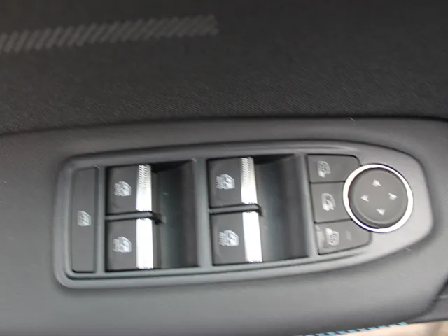 Renault Symbioz 1.8 E-Tech full hybrid 160 esprit Alpine *  Vermelde prijs is inclusief de korting t.w.v. 2500,- *