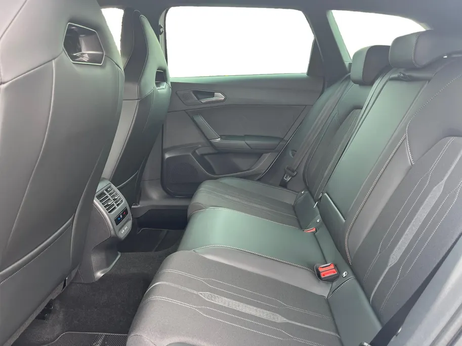 CUPRA Leon Sportstourer 1.4 e-Hybrid VZ Business | 19' LM | Apple Carplay en Android Auto | Climate Control | Cruise Control