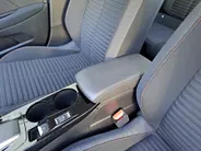 Peugeot e-208 EV Active Pack 50 kWh | Cruise control | Navigatiesysteem | Keyless start | DAB | LM Velgen | 100% Elektrisch | SOH 95,6 %