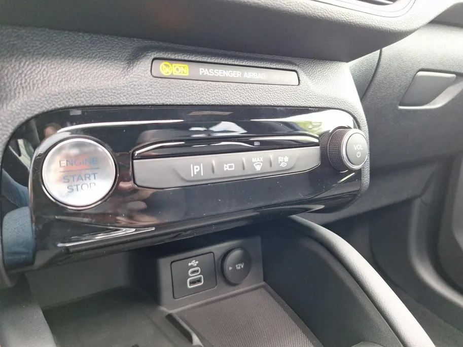 Ford Kuga 2.5 PHEV ST-Line X | Winterpack | Adaptive cruisecontrol | Dodehoekdetectie | Panoramadak | Black Pack | 20' Lichtmetaal | 360Camera | Matrix Led | Halfleer | B&O Audio | Nieuw te bestellen |