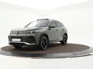 Volkswagen Tiguan 1.5 eHybrid 272pk DSG R-Line Edition · Panoramadak · 360 Camera · Harman Kardon Audio · Inklap. Trekhaak · Matrix LED · Head-Up Display · Keyless · Garantie t/m 19-11-2030 of 100.000km