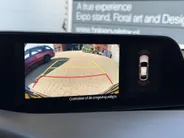 Mazda 3 2.0 e-SkyActiv-G M Hybrid 122 Comfort met Bose | Apple Carplay / Android Auto | Navigatiesysteem | Licht + Regensensor | Elektrisch Verstelbare Bestuurderstoel  | Stoel + Stuurverwarming | Parkeersensoren Voor + Achter | Camera Achter | 18'Lichtmetalen ve