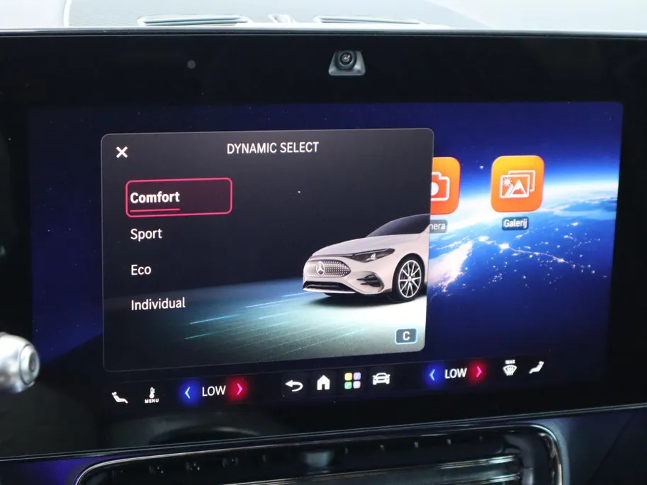 Mercedes-Benz CLA 250+ Launch Edition 85.5 kWh l Keyless l Achteruitrij camera l Stoelverwarming l Memory