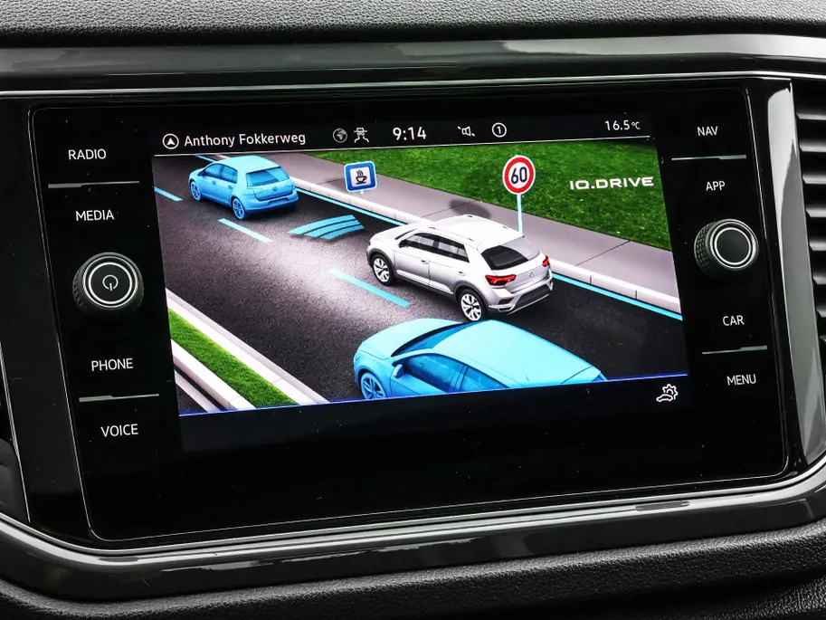 Volkswagen T-Roc 1.5 TSI 150pk DSG Sport · Panoramadak · Camera · Keyless · Apple/Android Car Play · Navigatie · Dodehoek Detectie · 17'' Inch ·