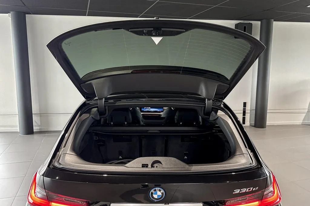 BMW 3 Serie Touring 330e