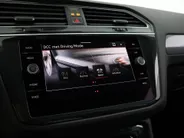 Volkswagen Tiguan 1.4 TSI 245pk DSG eHybrid Life Business · Camera · P-Sensoren · Wegklapbare Trekhaak · Dodehoek Detectie · 18'' Inch ·