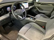 Volkswagen Passat Variant 1.5eTSI/150PK Elegance Business DSG · Trekhaak · Camera · Apple/Android Car Play · Navigatie · Dodehoeksensoren · Massage · Stoelverwarming ·