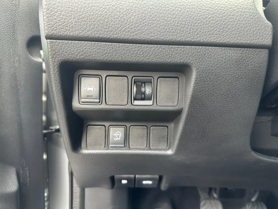 Nissan QASHQAI 1.2 N-Connecta | Navi | Climate | Cruise | Panodak | Trekhaak |