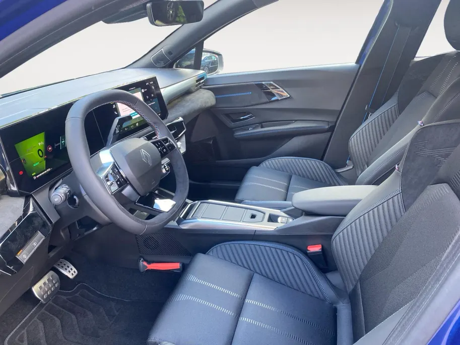 Renault Clio 1.8 Hybrid 160 esprit Alpine | NU met €1.300,- Zeeuw & Zeeuw voorraadkorting | 5 jaar Gratis Garantie tot 160.000km en financier vanaf slechts 2,9% rente |