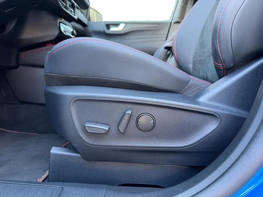 Ford Kuga 2.5 PHEV ST-Line X | Trekhaak | 2100 KG Trekgewicht | Adaptieve Cruise Control | Dodehoek Detectie | AGR-Stoelen | Winter Pack |
