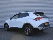 Kia Sportage 1.6 T-GDi Hybrid DynamicPlusLine | Stuur-/stoelverwarming | Elek. stoelverstelling + achterklep | Schuifdak | 18' LM | Matrix LED | Cruise adapt. | Camera |